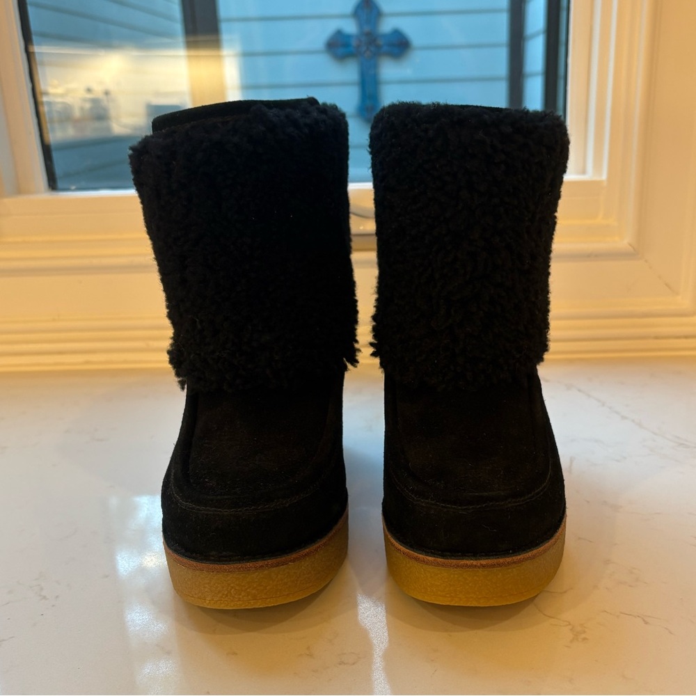 NWOT UGG Coldin Black Suede Wedge Boots with Tan Sole & Sherpa Collar. Size 10. - Picture 2 of 11